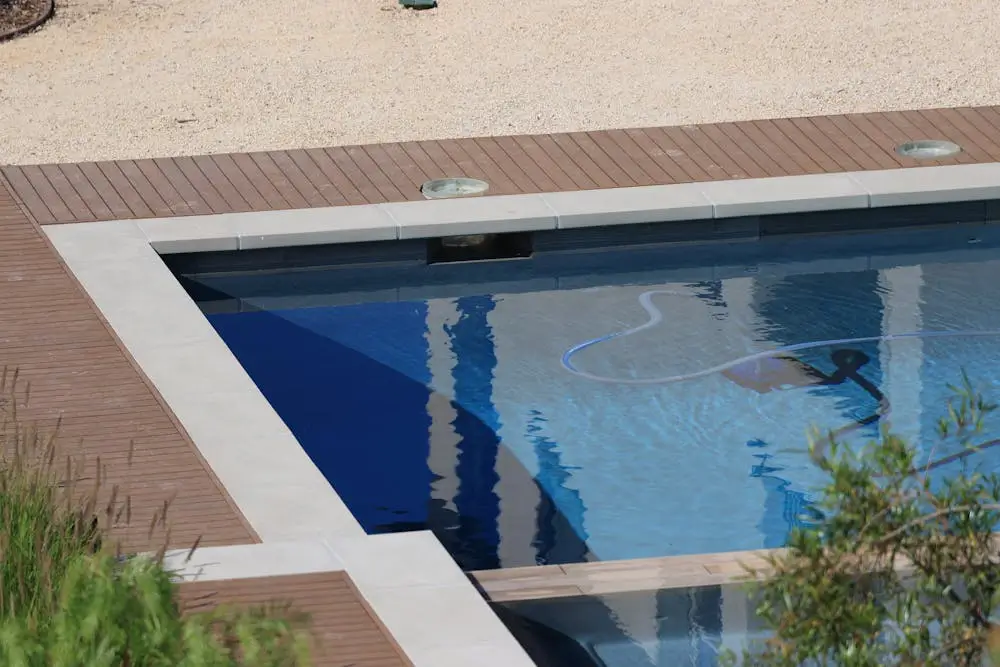 Swimming Pool Cleaning
